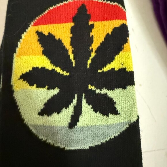 Psychedelic Mushroom Crew Socks Set of 6 Cannabis Leaf Design Unisex Funky Gift - Picture 4 of 10